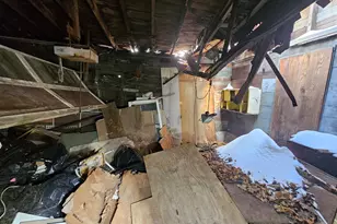 27 Hall St, North Adams, MA 01247 - Photo 13