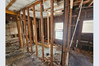 27 Hall St, North Adams, MA 01247 - Photo 5