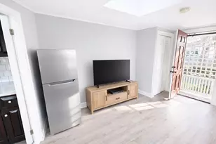 92 Elm St, Quincy, MA 02169 - Photo 3