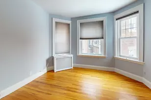 79 Thatcher St, Brookline, MA 02446 - Photo 5