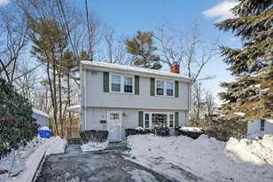 15 Flagg Cir, Waltham, MA 02453 - Photo 1