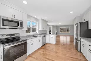 19 Louis Farm Rd, Dracut, MA 01826 - Photo 13