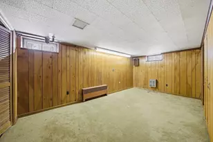 105 Edgewater Rd, Agawam, MA 01001 - Photo 33