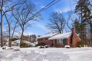 105 Edgewater Rd, Agawam, MA 01001 - Photo 3