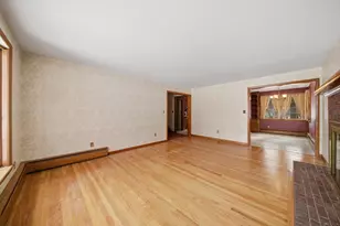 105 Edgewater Rd, Agawam, MA 01001 - Photo 7