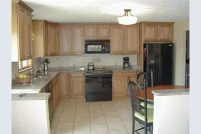 6 Glover Rd #1, Revere, MA 02151 - Photo 5