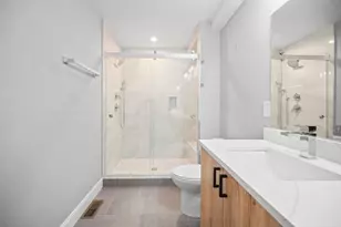 86 Blossom St, Chelsea, MA 02150 - Photo 15