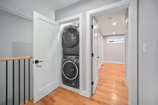 86 Blossom St, Chelsea, MA 02150 - Photo 17