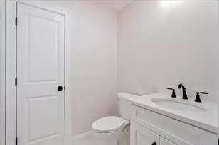 517 Mendon Rd, Attleboro, MA 02703 - Photo 7