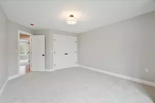 517 Mendon Rd, Attleboro, MA 02703 - Photo 13