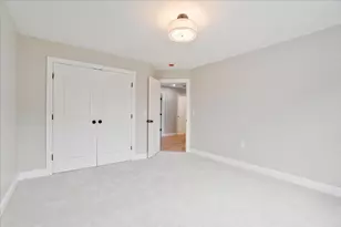 517 Mendon Rd, Attleboro, MA 02703 - Photo 15