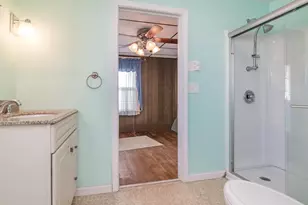 31 Greenwich St, Ludlow, MA 01056 - Photo 13