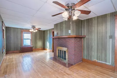 31 Greenwich St, Ludlow, MA 01056 - Photo 3