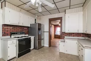 31 Greenwich St, Ludlow, MA 01056 - Photo 9