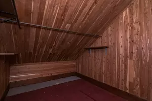 31 Greenwich St, Ludlow, MA 01056 - Photo 23