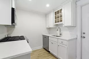 25 Howland St, Plymouth, MA 02360 - Photo 9