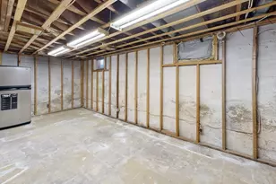 2800 Acushnet Ave, New Bedford, MA 02745 - Photo 31