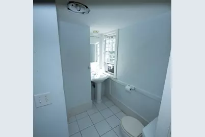 31 Mugford St. #2, Marblehead, MA 01945 - Photo 5