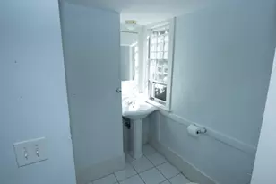 31 Mugford St, Marblehead, MA 01945 - Photo 5