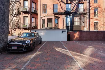 357-359 Beacon St. #4, Boston, MA 02116 - Photo 11