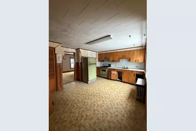 4-10 Glover Ct, Boston, MA 02127 - Photo 3