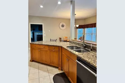 10 Essex St, Douglas, MA 01516 - Photo 15