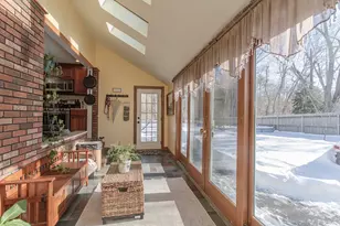 28 Linden St, Taunton, MA 02780 - Photo 19