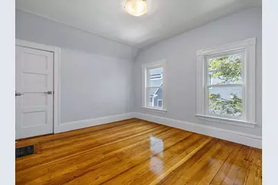 57 Hawthorne St #2, Somerville, MA 02144 - Photo 7