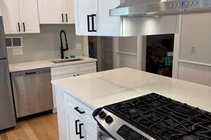 57 Hawthorne St, Somerville, MA 02144 - Photo 5