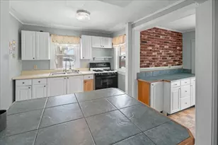 16 Curtis Ave, Haverhill, MA 01835 - Photo 5