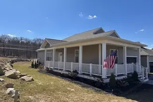 61 Spg Hl Dr, Uxbridge, MA 01569 - Photo 1