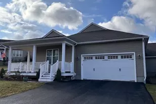 61 Spg Hl Dr, Uxbridge, MA 01569 - Photo 3