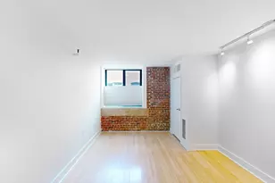 42 8th St, Boston, MA 02129 - Photo 5