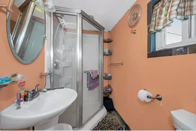 10 Pond St, Lynn, MA 01904 - Photo 13