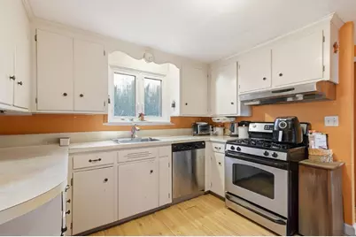 37 Morey Rd, Boston, MA 02132 - Photo 3