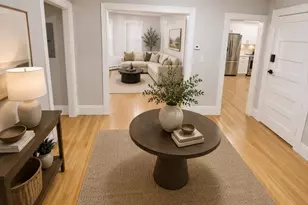 33 Oak St, Boston, MA 02136 - Photo 5