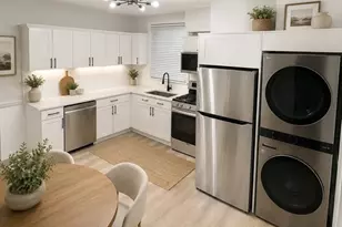 33 Oak St, Boston, MA 02136 - Photo 3