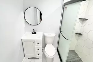 33 Oak St, Boston, MA 02136 - Photo 29