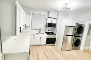 33 Oak St, Boston, MA 02136 - Photo 17