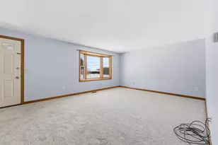554-556 Franklin St Ext, Agawam, MA 01001 - Photo 7