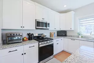 7 Palmetto Dr, Bellingham, MA 02019 - Photo 17