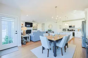 7 Palmetto Dr, Bellingham, MA 02019 - Photo 11