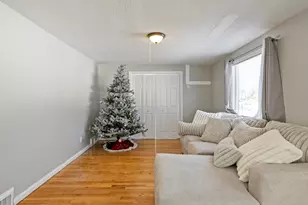 4 Seneca St, Springfield, MA 01151 - Photo 13