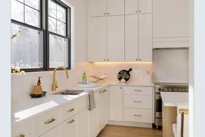 710 Watertown Street #710, Newton, MA 02460 - Photo 5