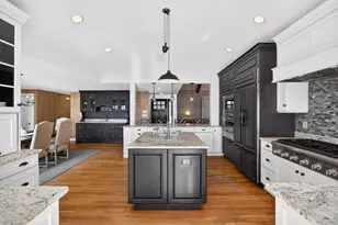 357 Lakeside Dr W, Barnstable, MA 02632 - Photo 7