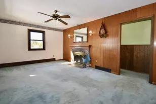 23 Oliveira Ave, Acushnet, MA 02743 - Photo 5