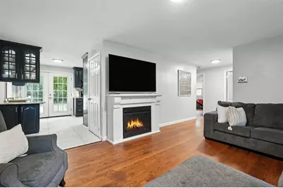 381 N Brook Rd, Springfield, MA 01119 - Photo 7