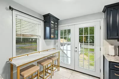 381 N Brook Rd, Springfield, MA 01119 - Photo 17