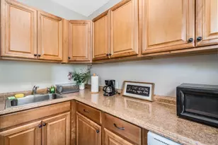 427 Hamilton St, Worcester, MA 01604 - Photo 15