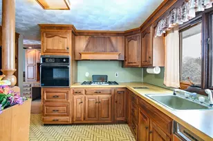 220 Mt Vernon St, New Bedford, MA 02740 - Photo 9